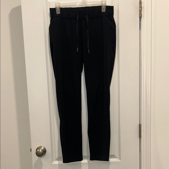 lululemon athletica Pants - Lululemon Women’s On The Fly Pant, Size 6